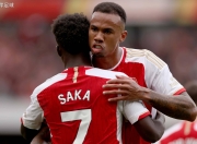 电子竞技最新下载手机版-蒂姆在阿森纳比赛中重要助攻，夺冠引发热议！